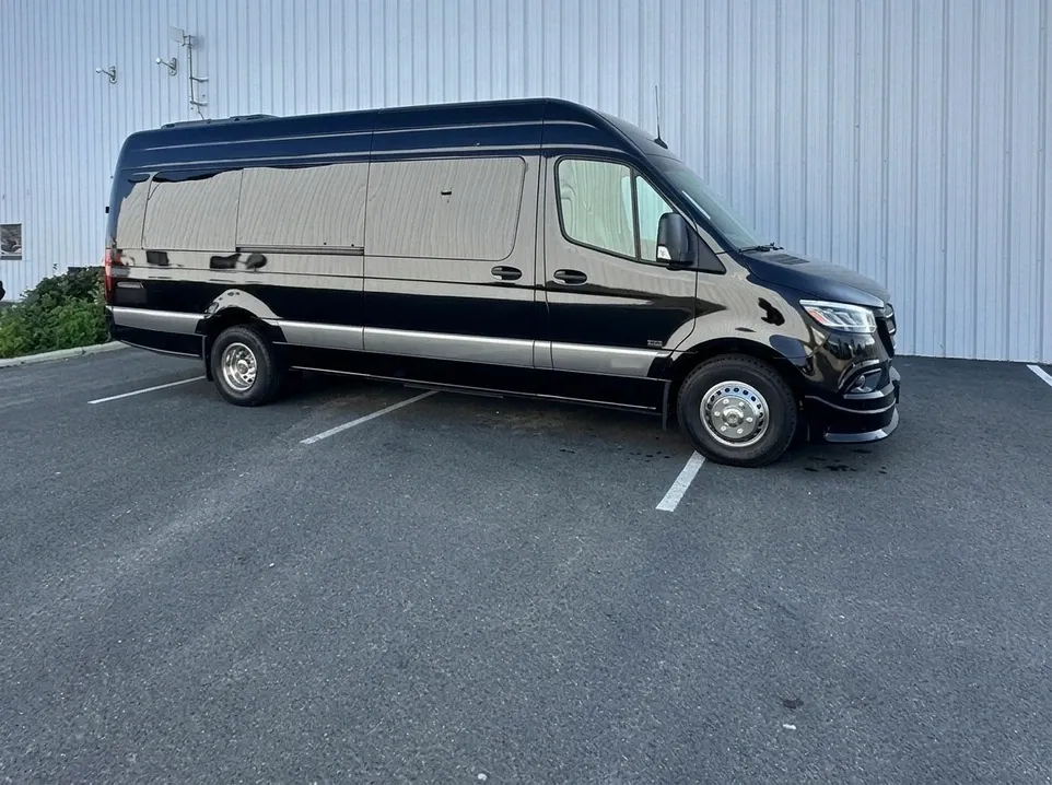 13 Mercedes-Benz Sprinter Executive Shuttle 13 Mercedes-Benz Sprinter Executive Shuttle, available to rent