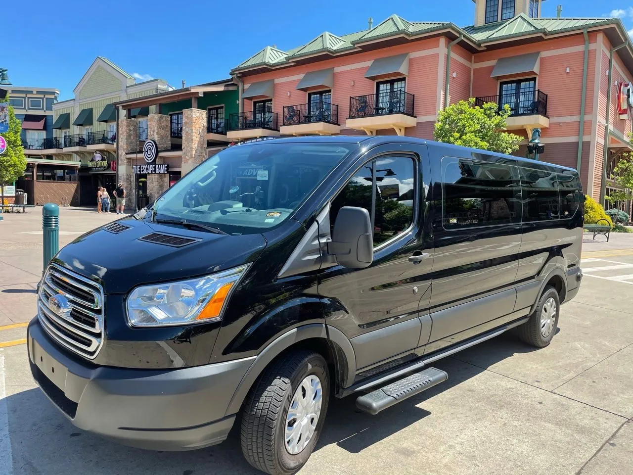 14 Passenger Van 14 Passenger Van for minibus rental