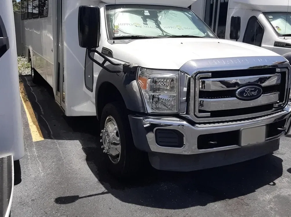 28 Passenger Limousine Party Bus 28 Passenger Limousine Party Bus, available to rent