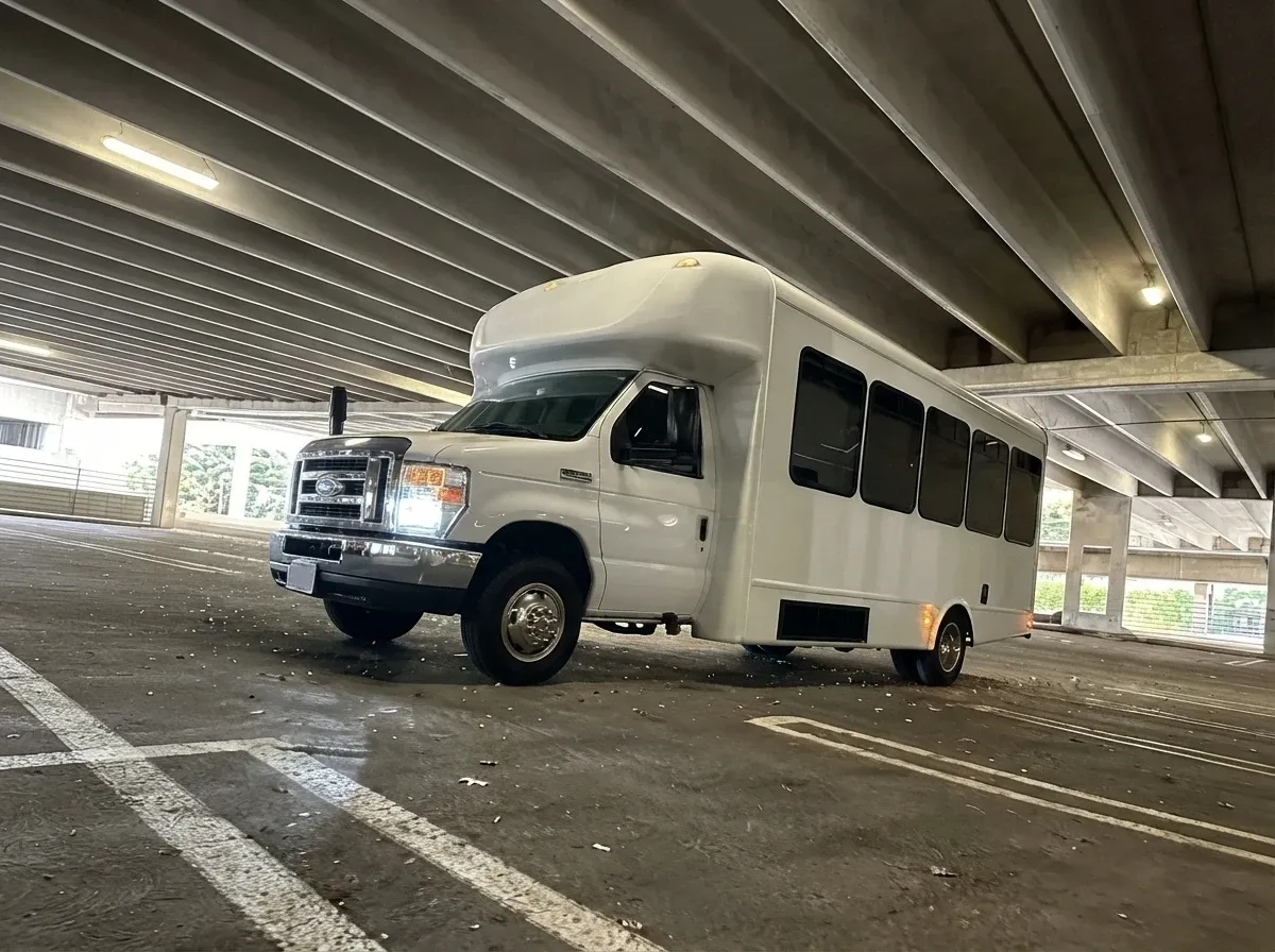 Ford E-450 Series Party Bus in white, image 3