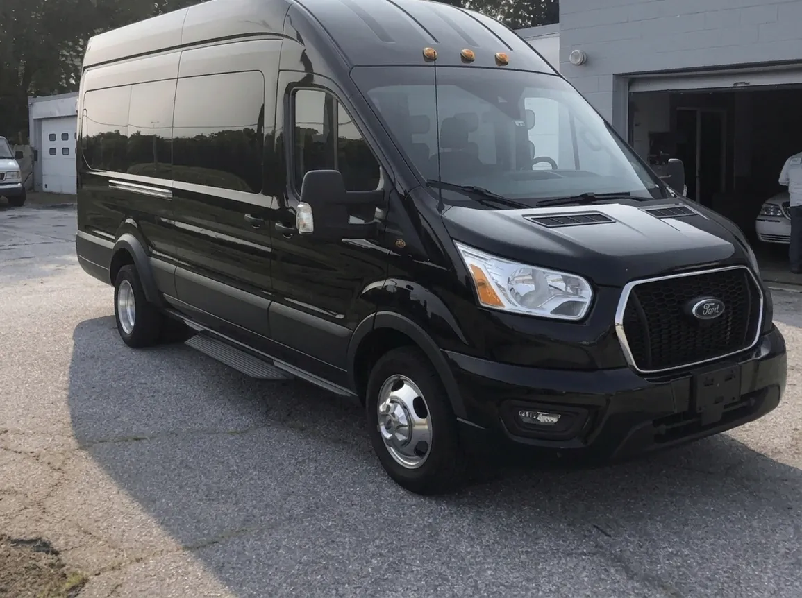 Black Ford Executive Shuttle Ford Executive Shuttle in black, available to rent