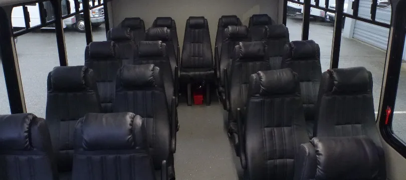 32 Passenger Ford F600 Executive VIP Shuttle Bus – seating