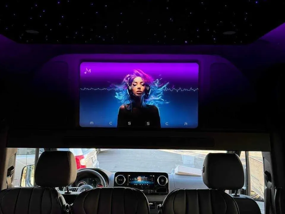 Mercedes-Benz Executive Sprinter in black, image 3