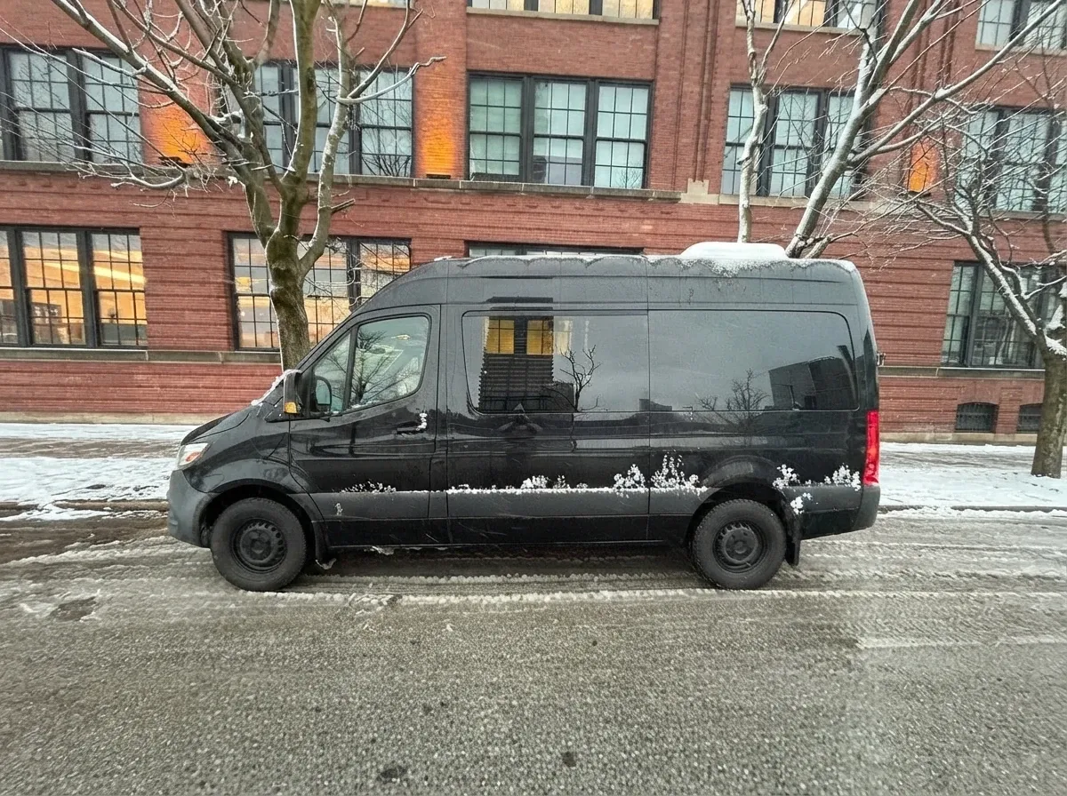 Mercedes-Benz Executive Sprinter in black, image 4