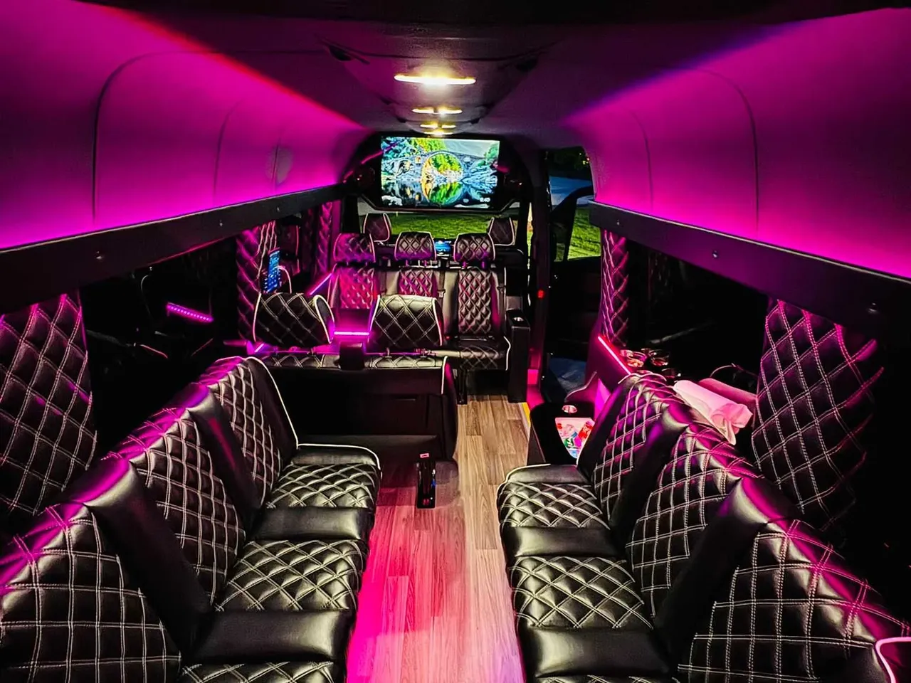 Mercedes-Benz Executive Sprinter in black, image 4