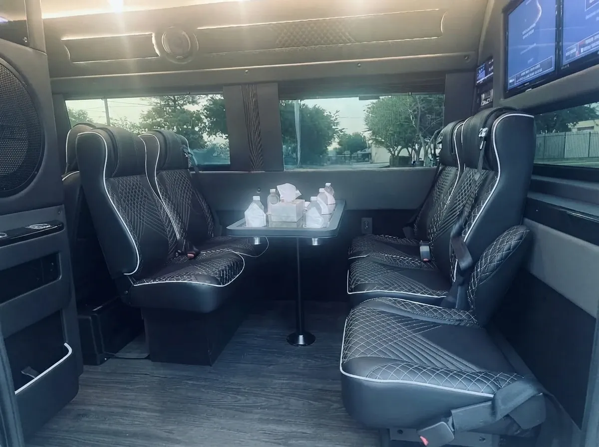 Black Mercedes-Benz Executive Sprinter Mercedes-Benz Executive Sprinter in black, available to rent