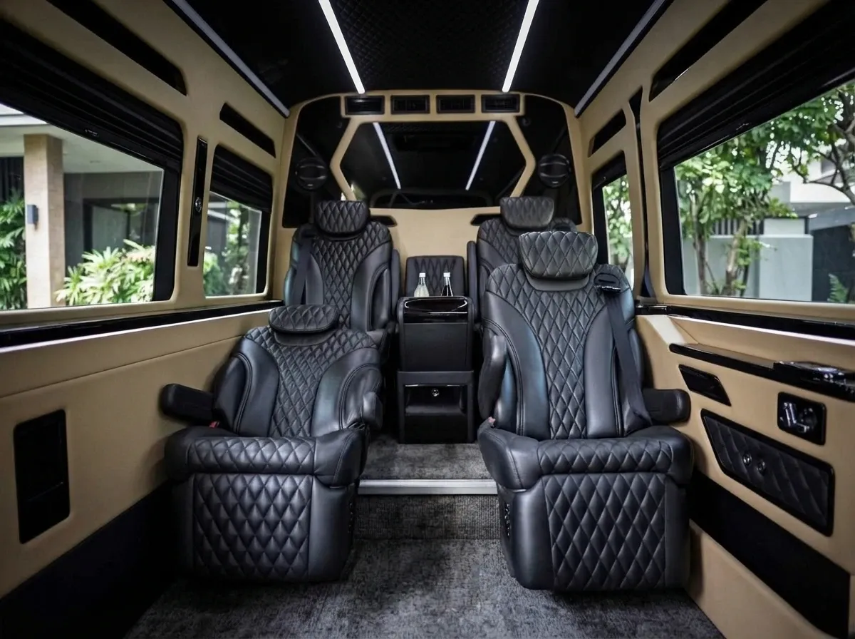 Mercedes-Benz Jet Sprinter in black, image 2