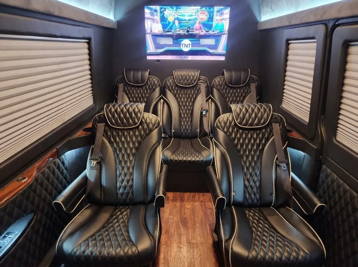 Mercedes-Benz Jet Sprinter in black, image 6