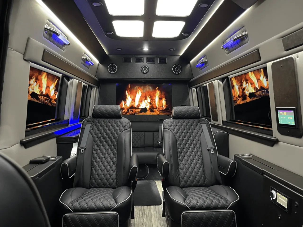 Mercedes-Benz Jet Sprinter in black, image 2