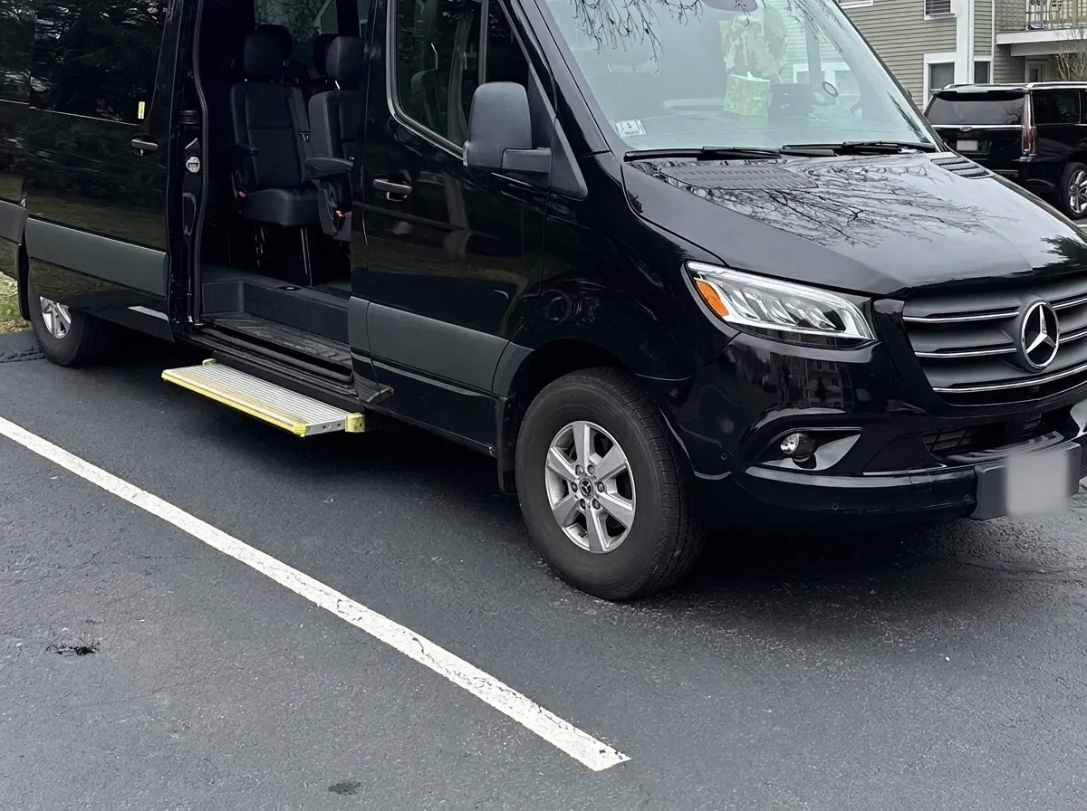 Mercedes-Benz Sprinter Mercedes-Benz Sprinter in black, available to rent