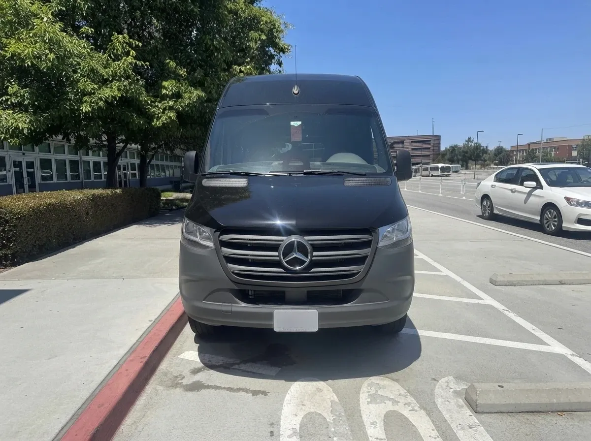 Mercedes-Benz Sprinter Mercedes-Benz Sprinter in black, available to rent