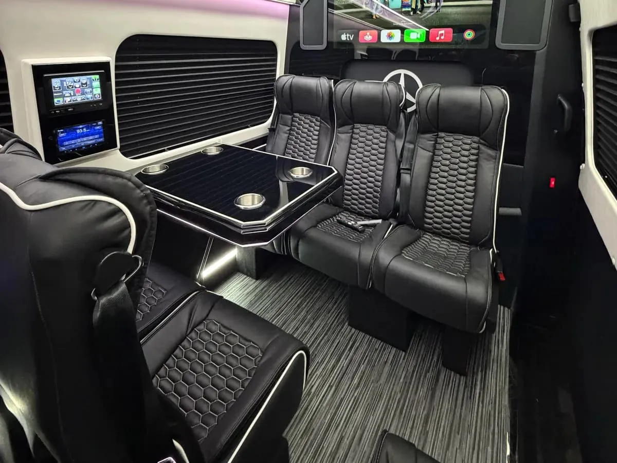 Mercedes-Benz Sprinter Executive Limousine Mercedes-Benz Sprinter Executive Limousine for minibus rental