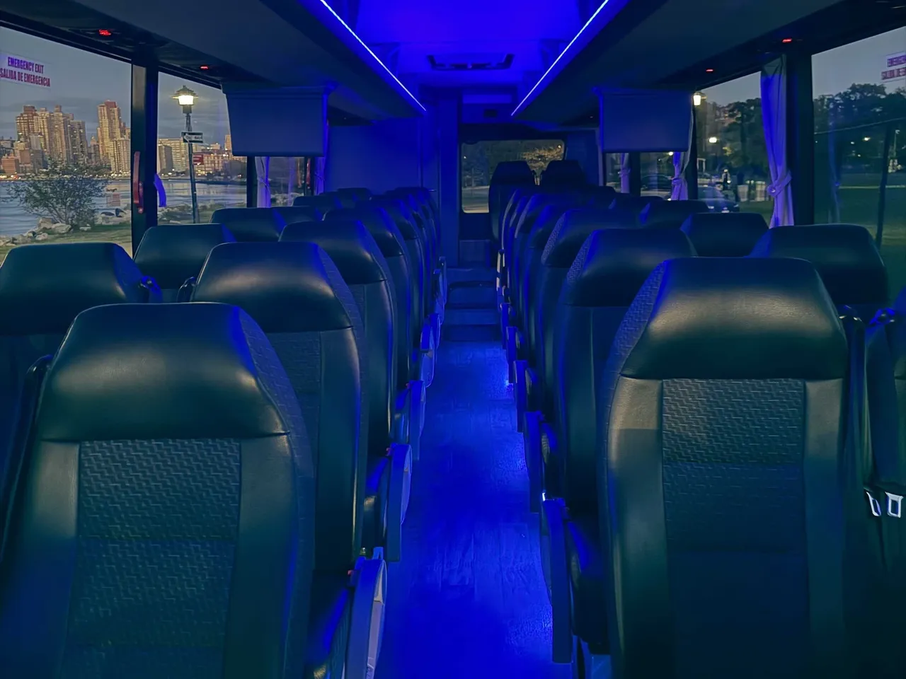 36 Passenger Mini Coach in white, image 2