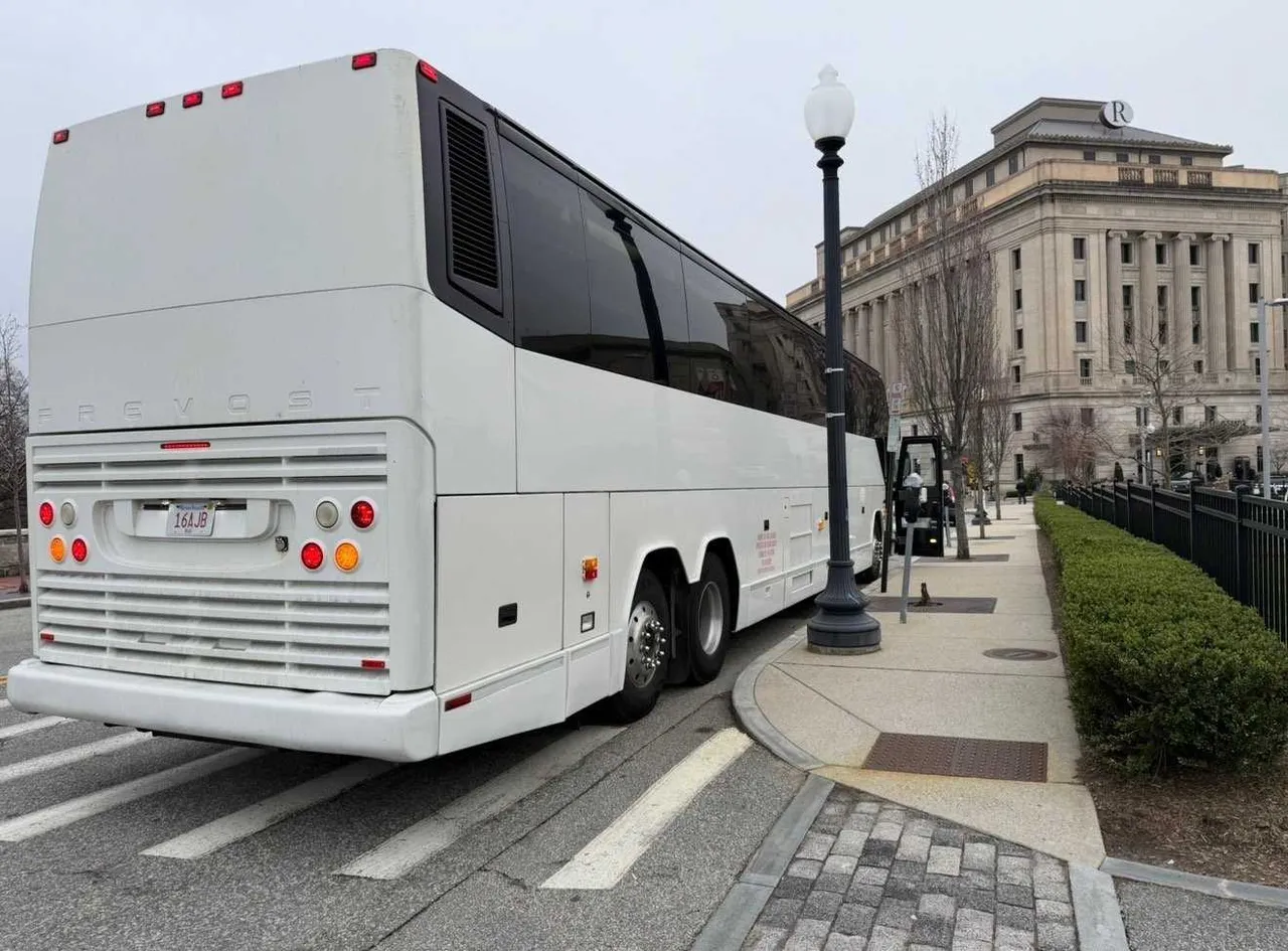 White Motorcoach, photo 2 for charter bus rental in Wethersfield, CT
