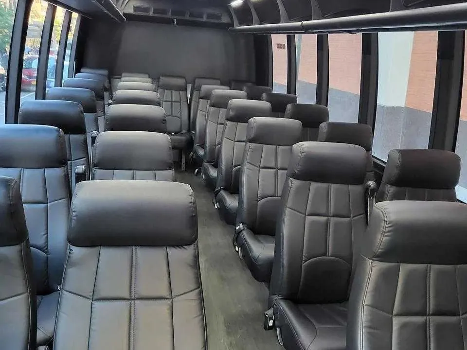 56 Passenger Motorcoach in black, image 2