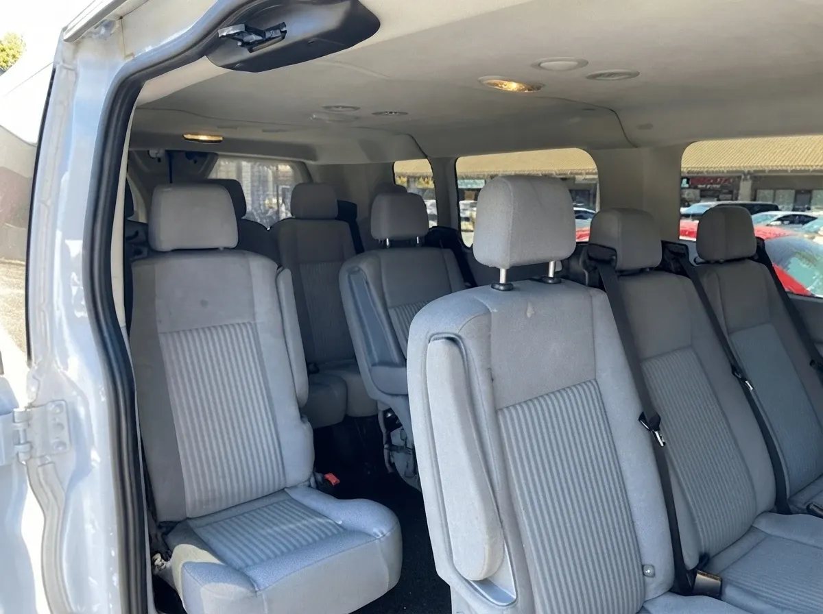 10 Passenger Transit Van in white, image 2