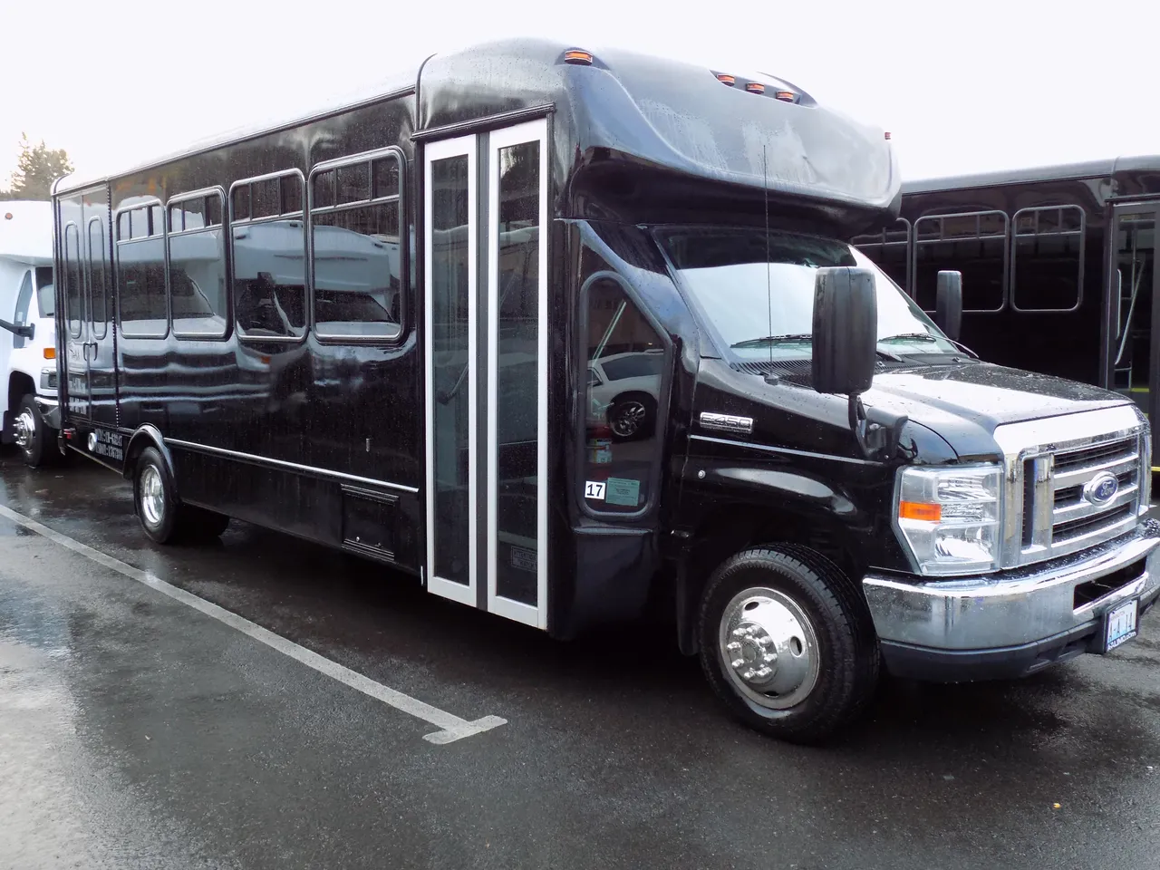 Black VIP Executive ADA Mini Coach with Wheelchair Lift for minibus rental